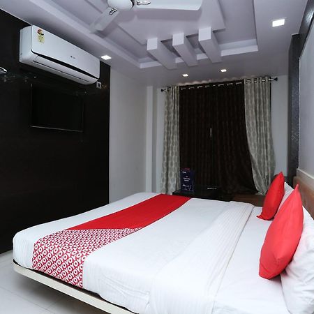בהופאל Collection O 3995 Hotel Shree Kishan Palace מראה חיצוני תמונה