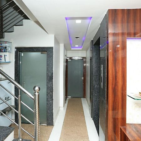 בהופאל Collection O 3995 Hotel Shree Kishan Palace מראה חיצוני תמונה